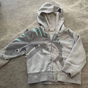 Baby gap shark sweatshirt 18-24 months